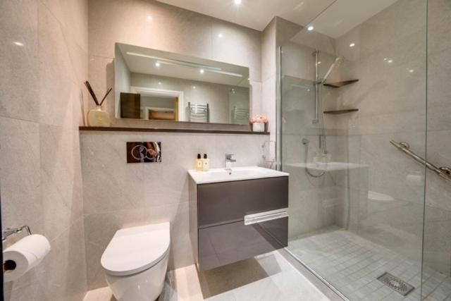 Tallest Building In The City Centre Sleeps 5 Incredible City Mountain And Lagan Views Belfast Exteriör bild